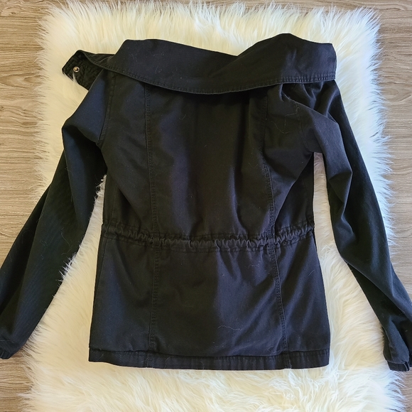 SOLD - Roxy Black Jacket - Picture 4 of 6